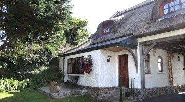 Front of Apple Loft Cottage