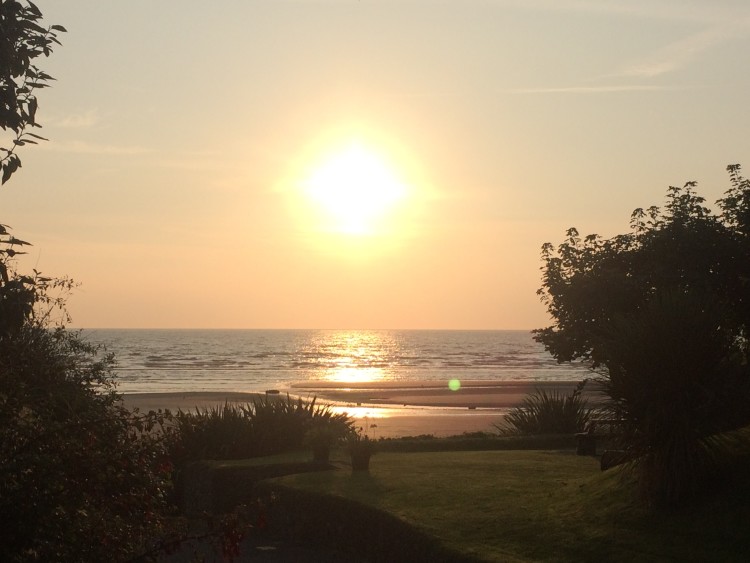 Early sunrise on Laytown Beach